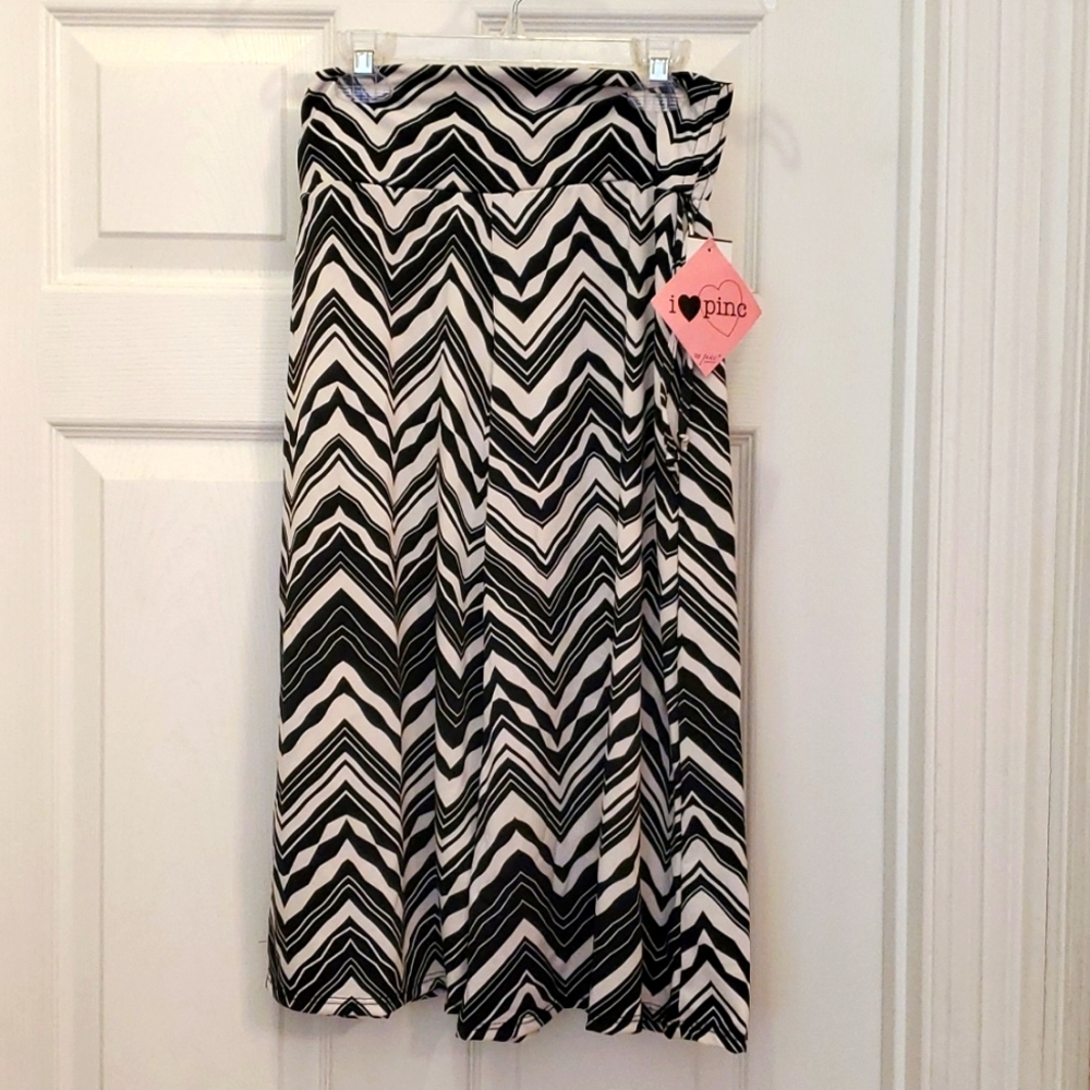 i🖤pinc by pinc premium Girl's XL Black/Ivory Silky Gaucho Pants